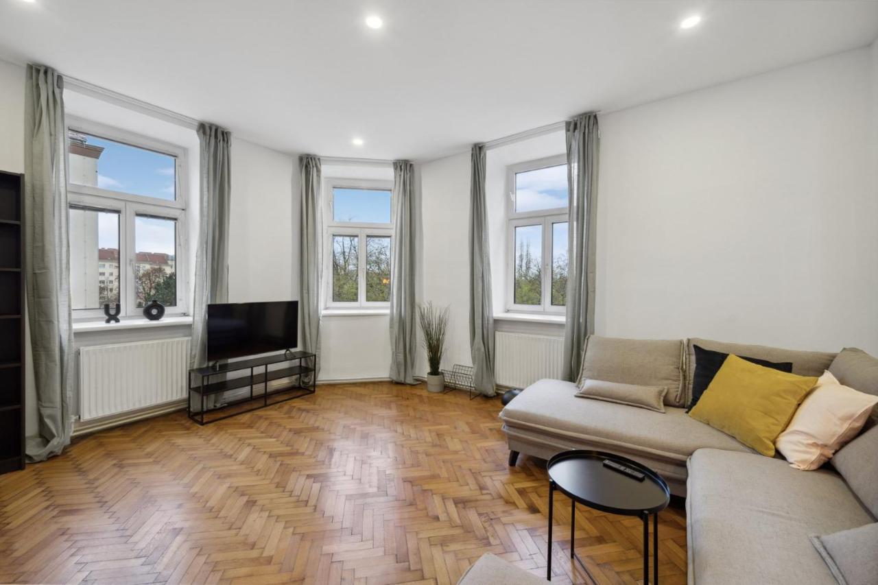 Big Spacious Central Apartment In 维也纳 外观 照片