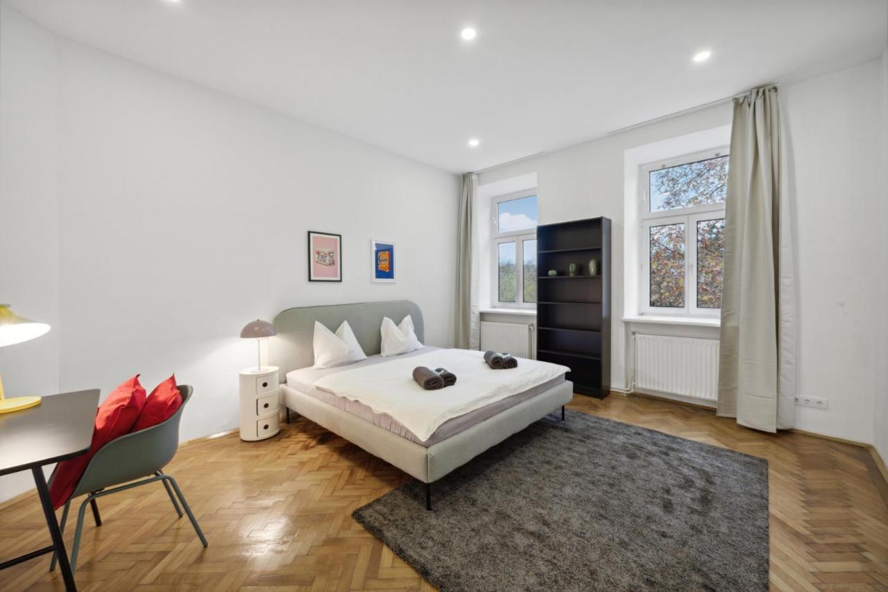 Big Spacious Central Apartment In 维也纳 外观 照片