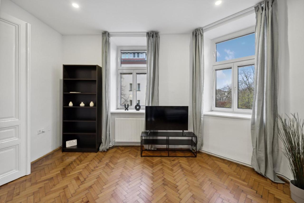 Big Spacious Central Apartment In 维也纳 外观 照片